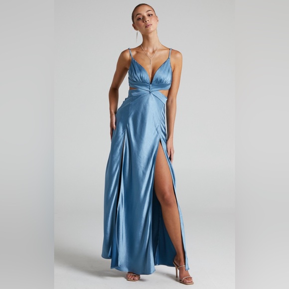 SHOWPO - PRECIOUS MAXI DRESS - PLUNGE CUT OUT DOUBLE SPLIT DRESS IN STEEL BLUE - Picture 3 of 12